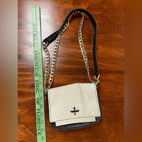 Pour La Victoire Leather Crossbody Bag - Picture 9 of 12